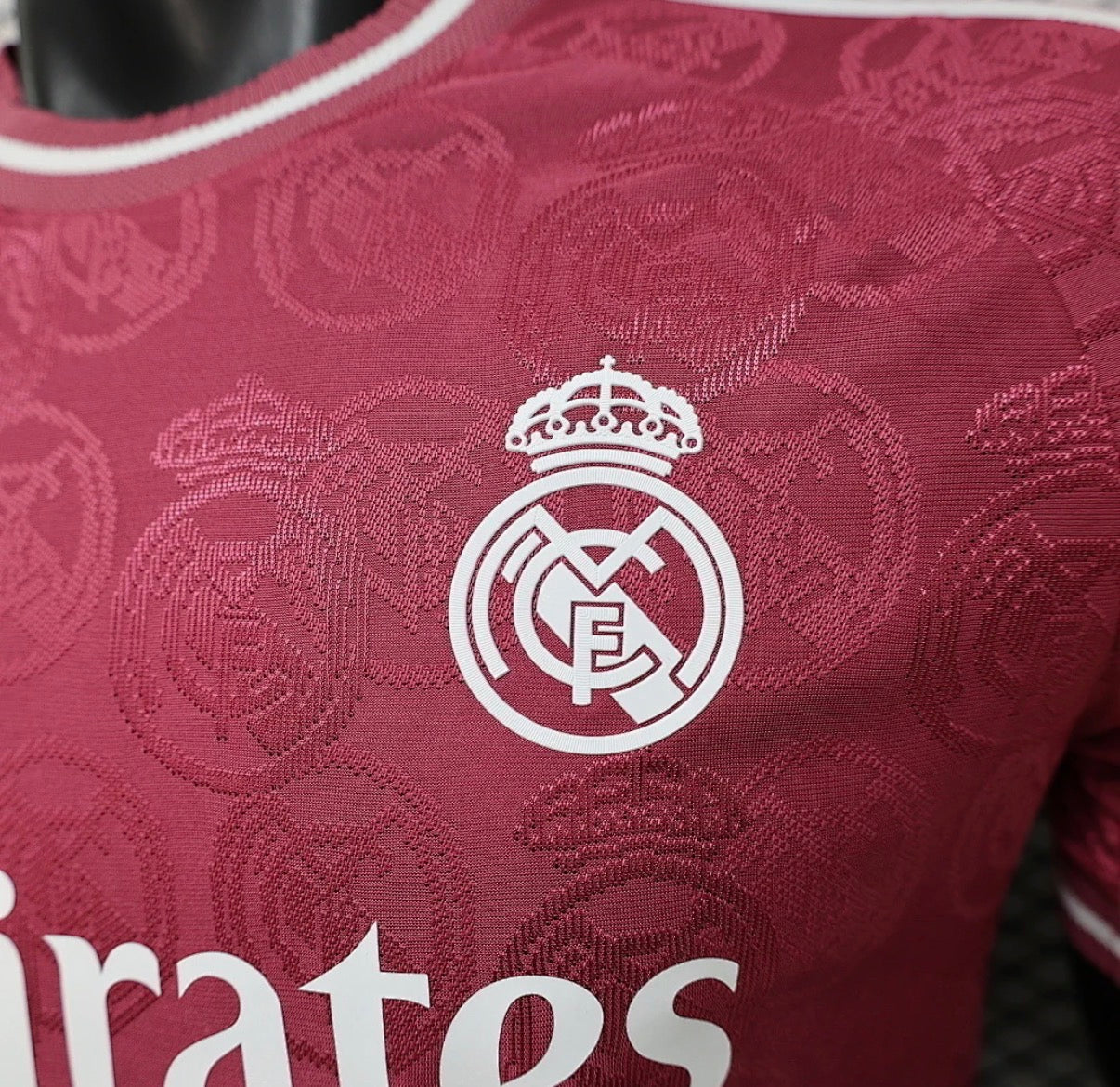 Maillot réal Madrid concept 26/27