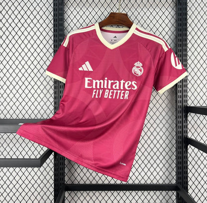 Troisième maillot du réal Madrid  26/27