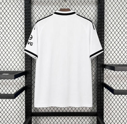 Maillot extérieur Francfort 26/27