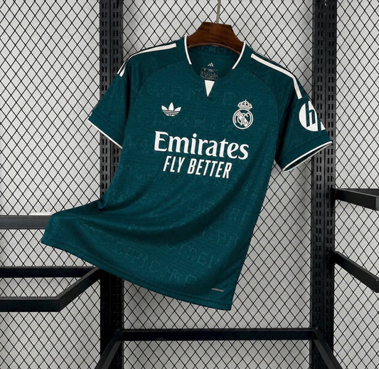 Troisième maillot du réal Madrid 26/27